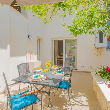 Casa Nonna Netta A 500mt Dal Centro Storico Prázdninový dům